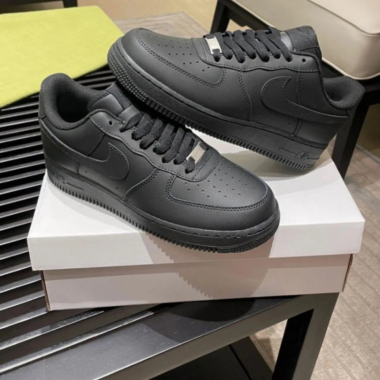 AF1 'BLACK' Kickrs Hub
