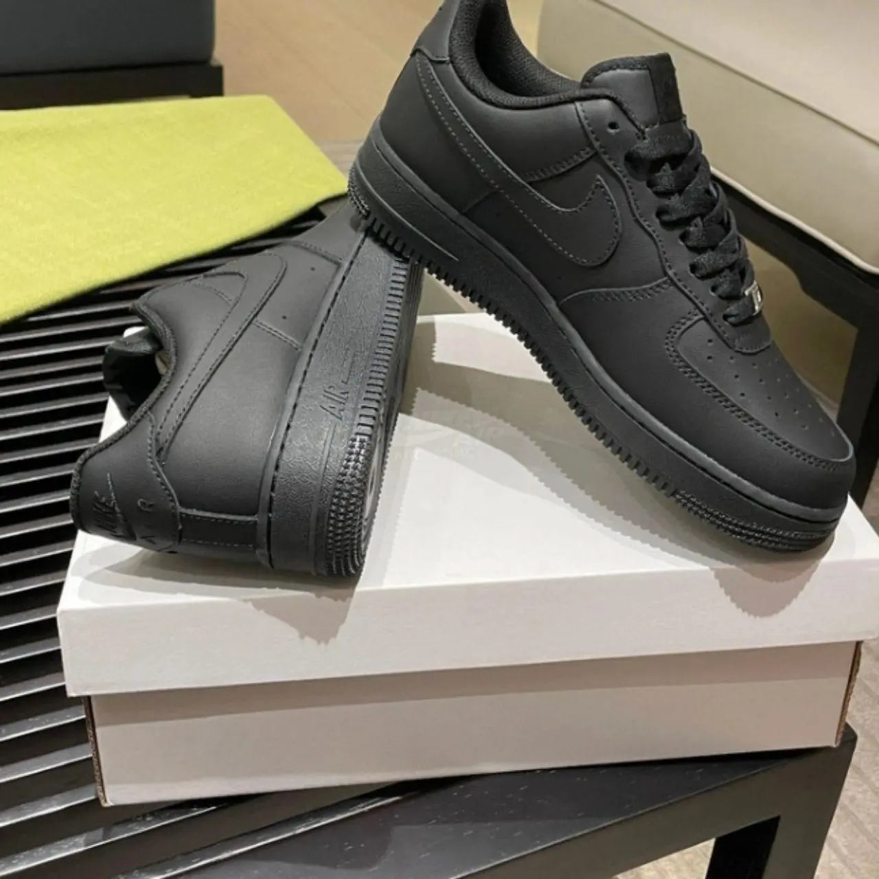 AF1 'BLACK' Kickrs Hub